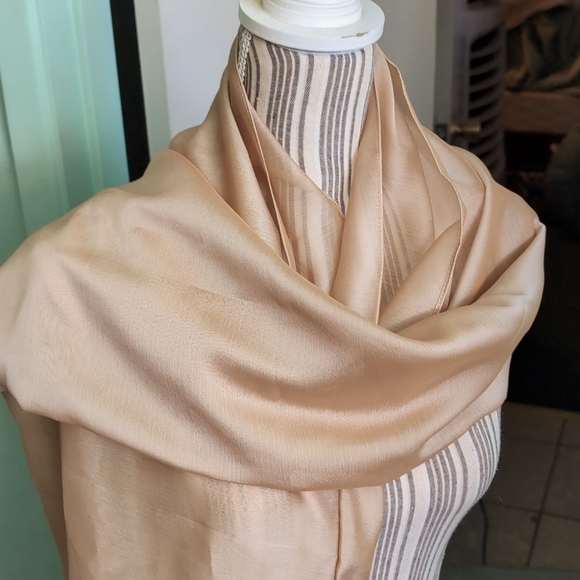 Airy cocoon wrap - cover-up - Picture 1 of 7